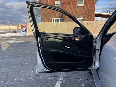 Used 2008 BMW 535xi Sedan image 14