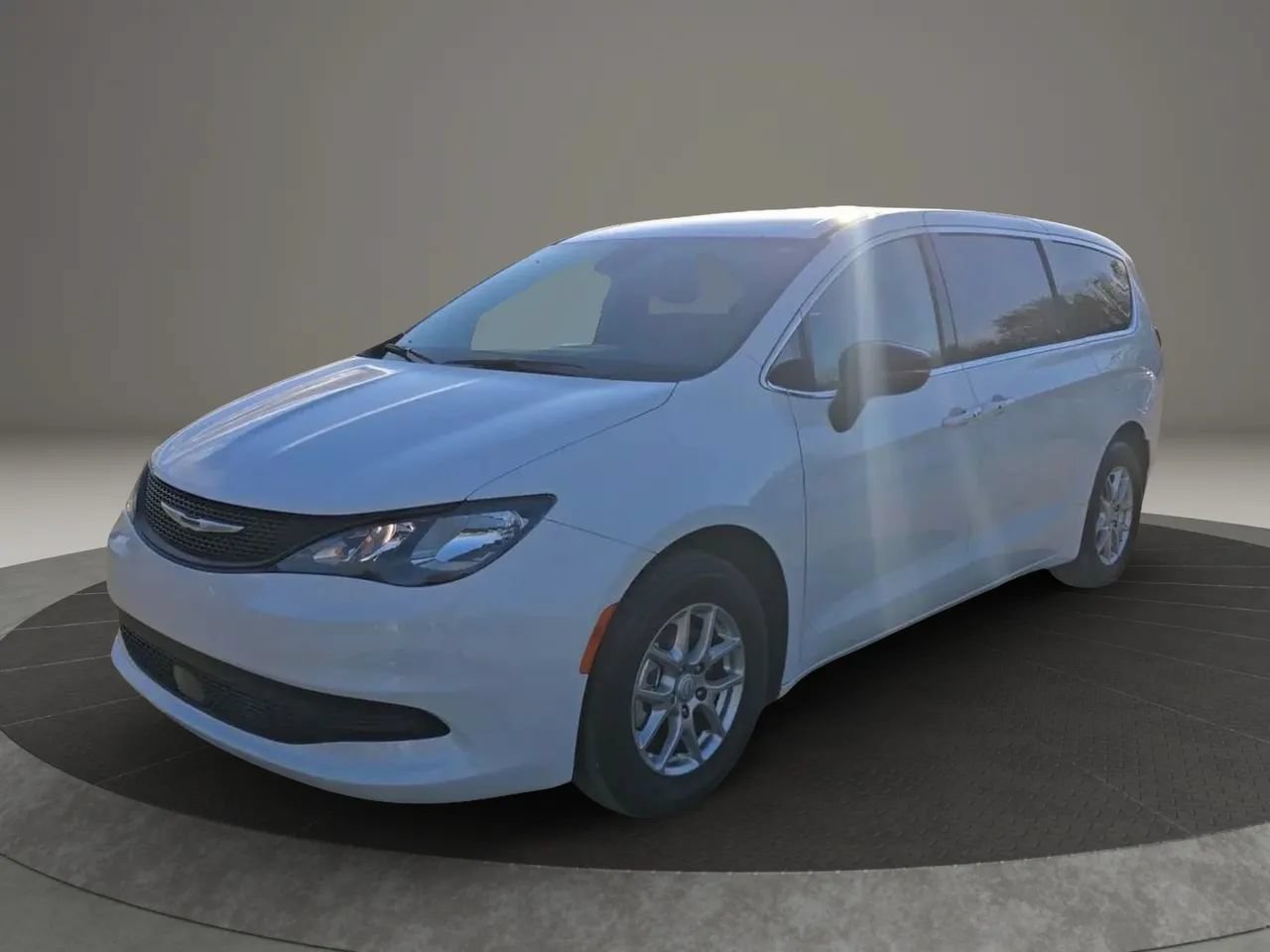 Used 2026 Chrysler Voyager LX FWD image 3