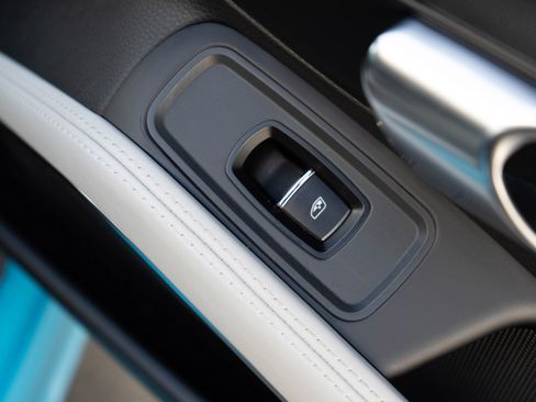 Used 2020 Porsche 718 Cayman image 25