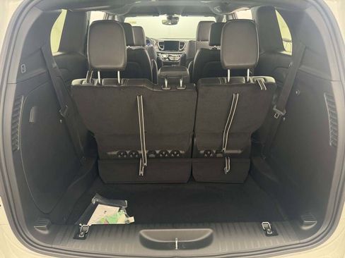 New 2026 Chrysler Pacifica Select image 26