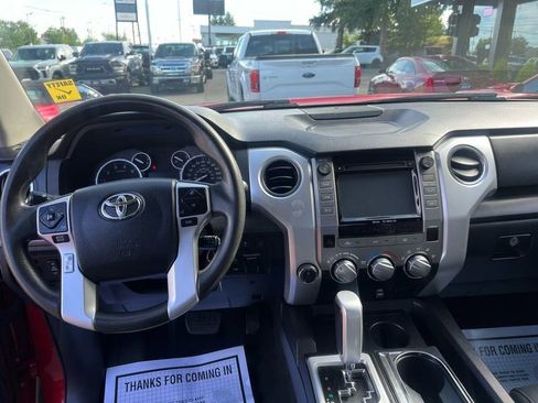 Used 2017 Toyota Tundra SR5 w/ SR5 Upgrade Package image 17