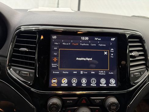 Used 2019 Jeep Grand Cherokee Limited image 27