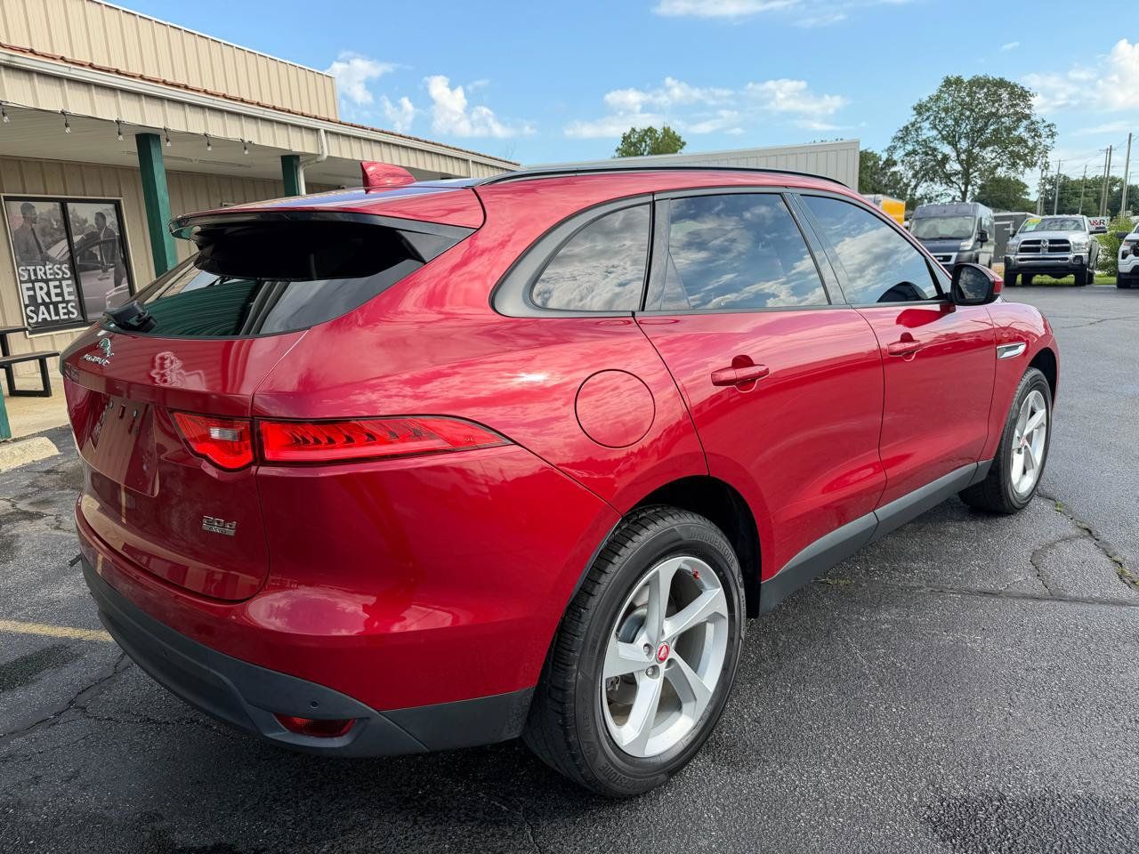 Used 2017 Jaguar F-PACE Premium AWD/4WD image 3