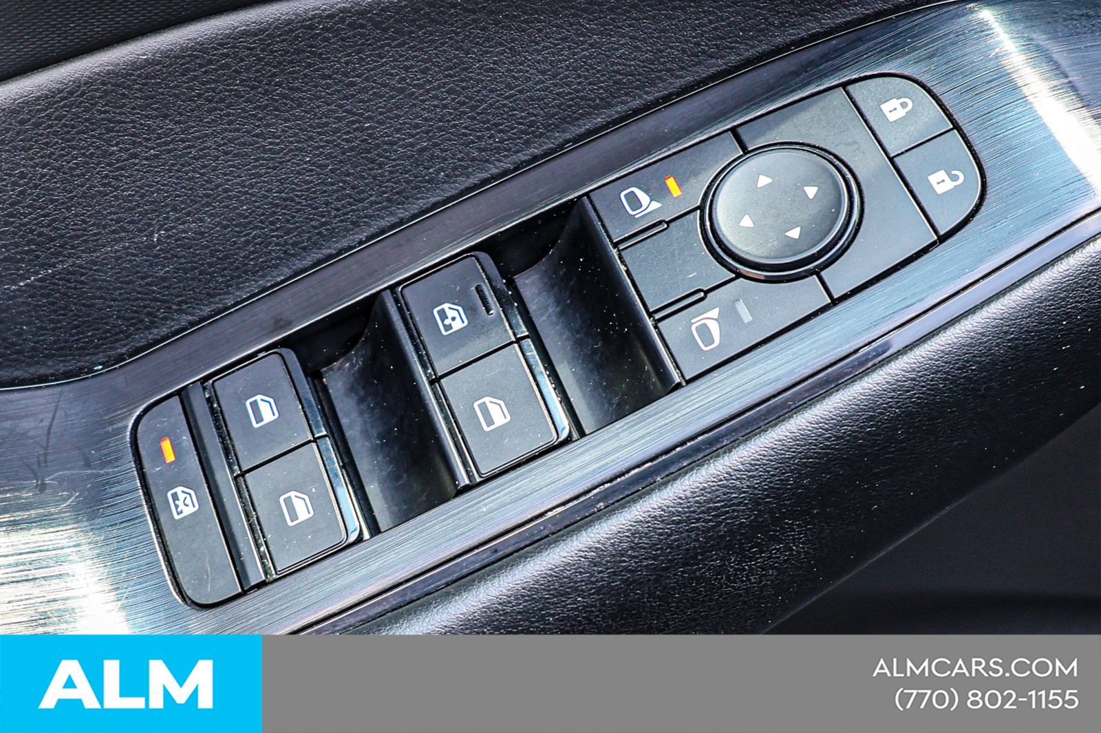 Used 2024 Nissan Rogue S AWD/4WD image 39