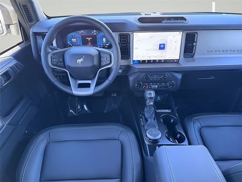 New 2025 Ford Bronco Outer Banks image 5