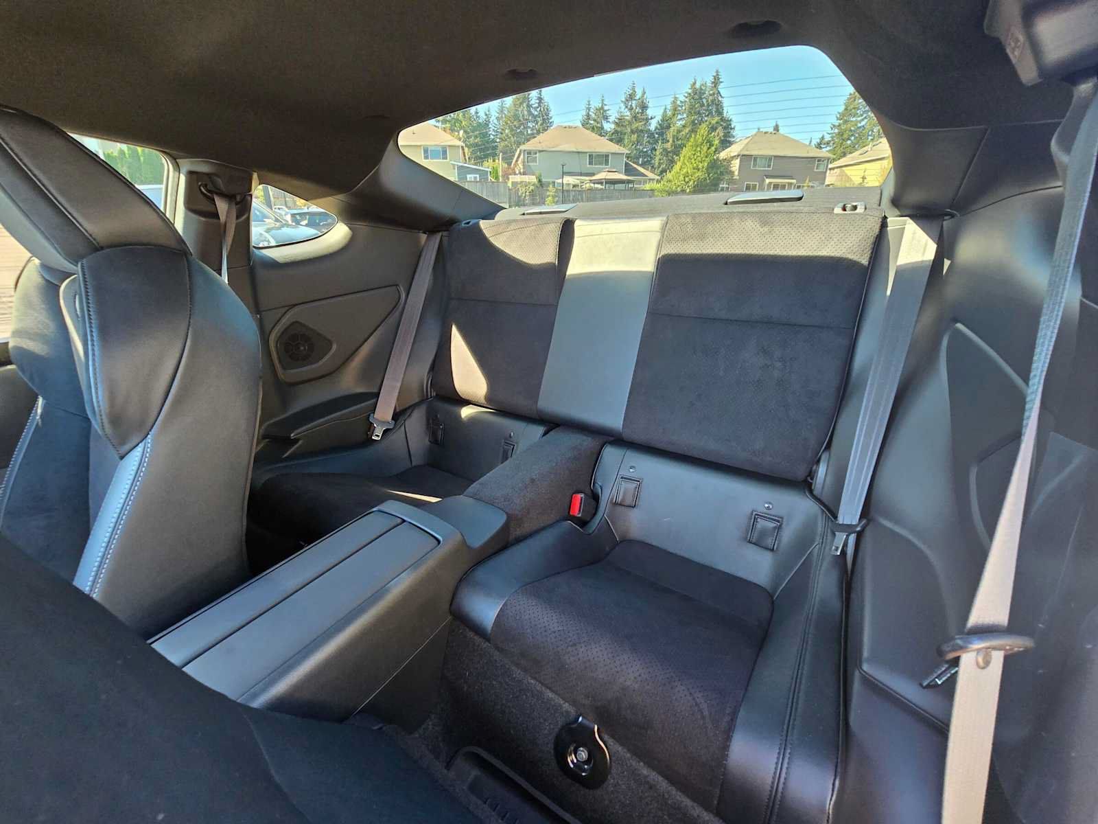 Used 2025 Toyota GR86 Premium w/ ALL Weather Mat Package (TMS) RWD image 17