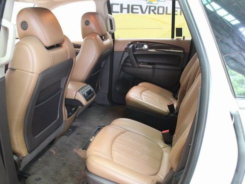 Used 2013 Buick Enclave Premium image 13