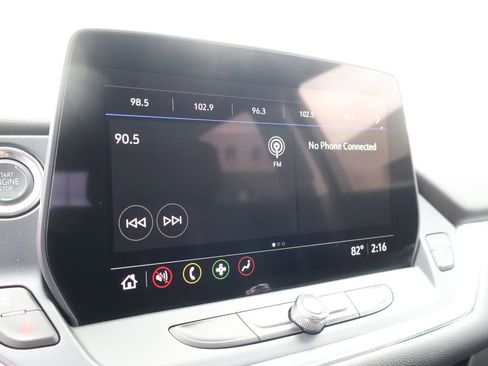 Used 2025 Chevrolet Blazer LT image 32