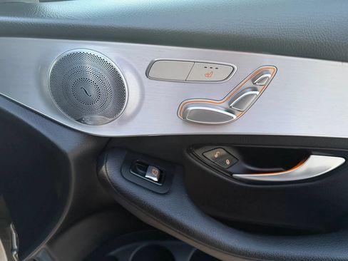 Used 2019 Mercedes-Benz GLC 300 4MATIC image 41