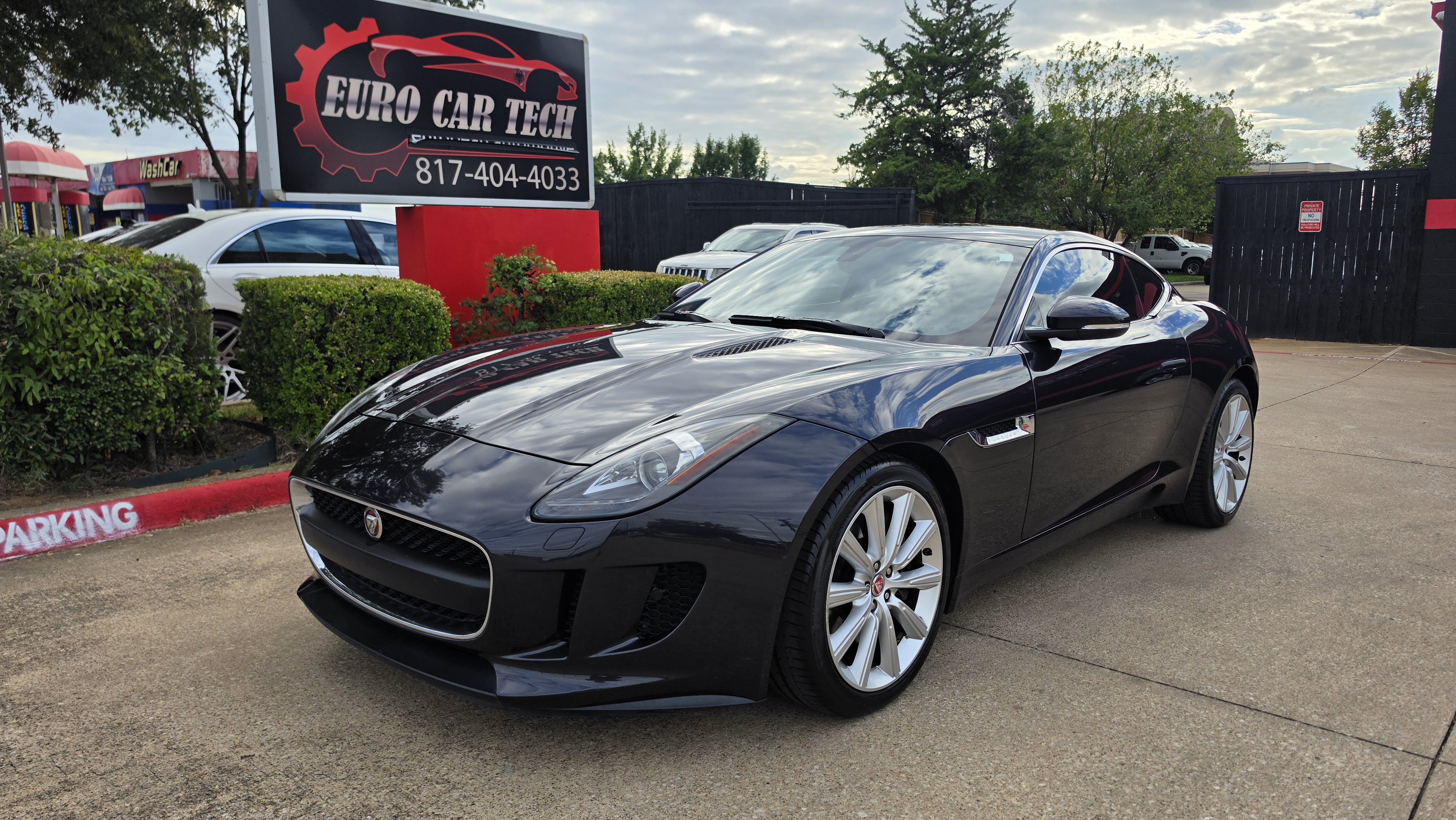 Used 2016 Jaguar F-TYPE Coupe RWD image 1