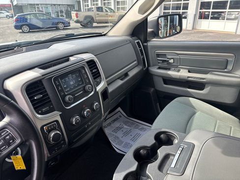 Used 2017 RAM 1500 Classic SLT image 25