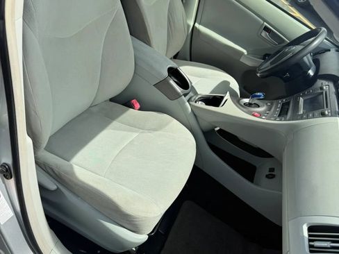 Used 2013 Toyota Prius Three FWD image 17
