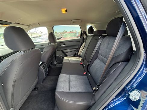 Used 2025 Nissan Rogue SV FWD image 28