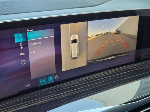 New 2026 Cadillac Escalade Luxury w/ LPO, Floor Liner Package image 19