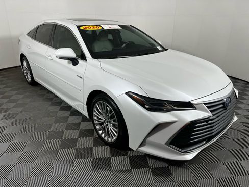 Certified 2020 Toyota Avalon Limited w/ Advanced Safety Package image 3
