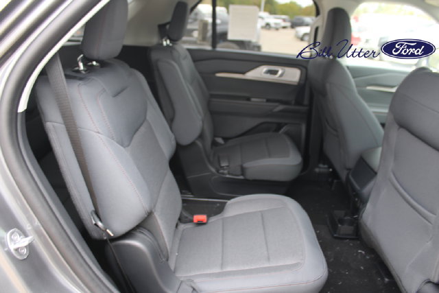 New 2026 Ford Explorer Active RWD image 8