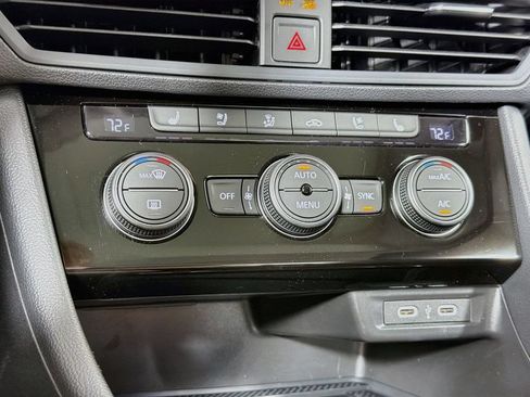 Used 2023 Volkswagen Jetta SEL FWD image 15