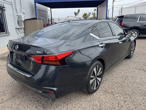 Used 2022 Nissan Altima 2.5 SV FWD image 7