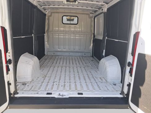 Used 2025 RAM ProMaster 2500 w/ Convenience Group FWD image 17