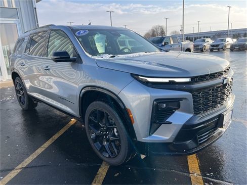Used 2024 Chevrolet Traverse RS w/ LPO, Floor Liner Package image 1