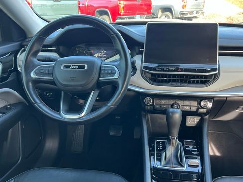 Used 2022 Jeep Compass Limited AWD/4WD image 24