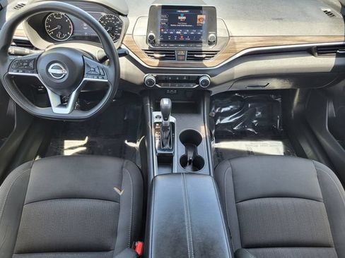 Certified 2025 Nissan Altima 2.5 SV FWD image 20