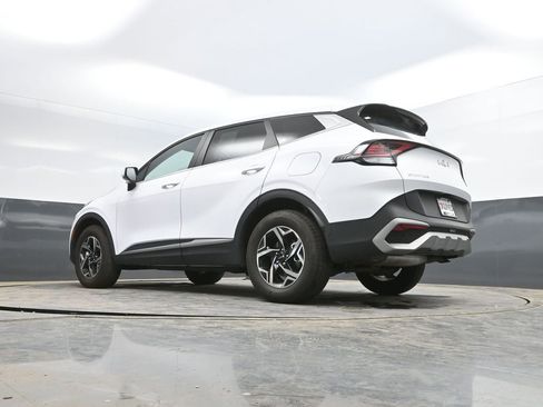 Used 2025 Kia Sportage LX AWD/4WD image 24
