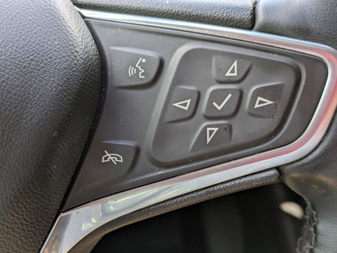 Used 2023 Chevrolet Malibu RS image 17