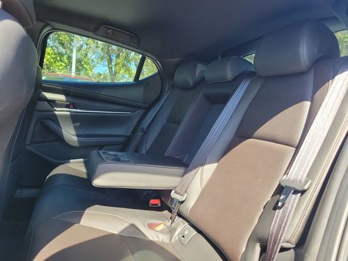 Used 2021 MAZDA MAZDA3 s image 13