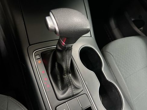 Used 2020 Kia Sorento LX FWD image 16
