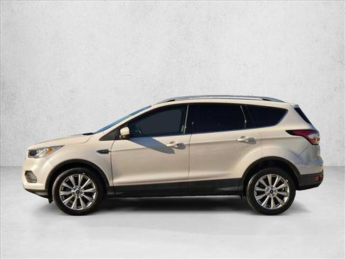 Used 2018 Ford Escape Titanium w/ Ford Safe & Smart Package image 9