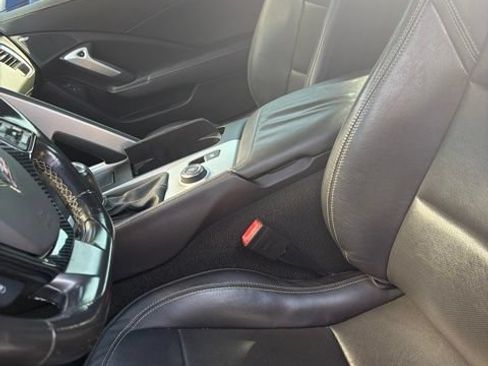 Used 2018 Chevrolet Corvette Stingray Coupe w/ Carbon Flash Badge Package RWD image 6