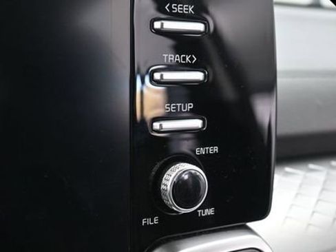 Used 2023 Kia Sorento LX image 23