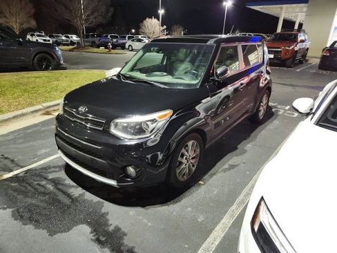Used 2017 Kia Soul + w/ Primo Package image 1
