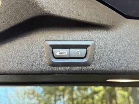 Used 2022 BMW X5 M50i AWD/4WD image 18