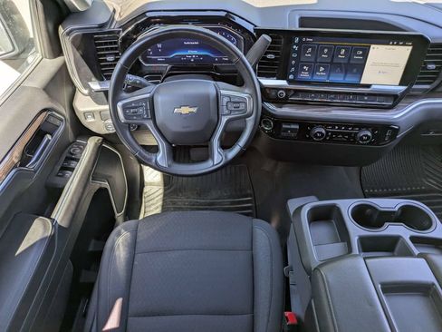 Used 2025 Chevrolet Silverado 1500 LT RWD image 15