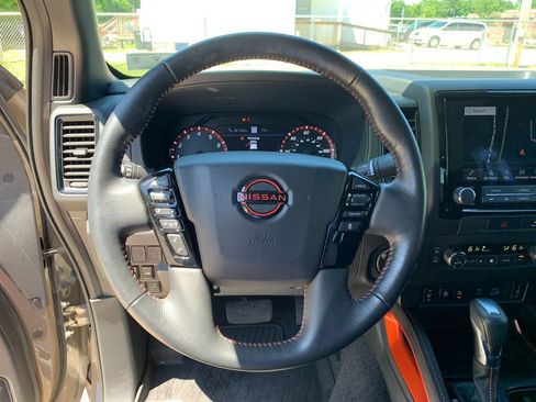 Used 2023 Nissan Frontier PRO-4X w/ Pro Convenience Package AWD/4WD image 27