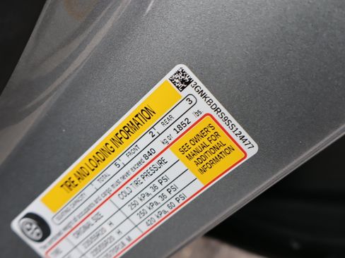 Certified 2025 Chevrolet Blazer LT w/ Redline Edition image 12