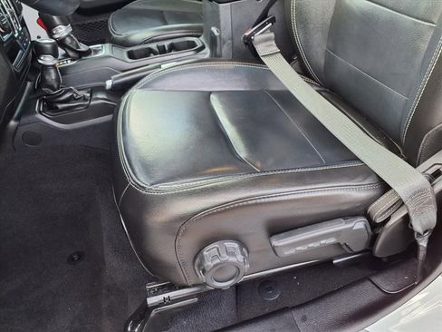 Used 2021 Jeep Wrangler Sahara w/ Cold Weather Group image 24