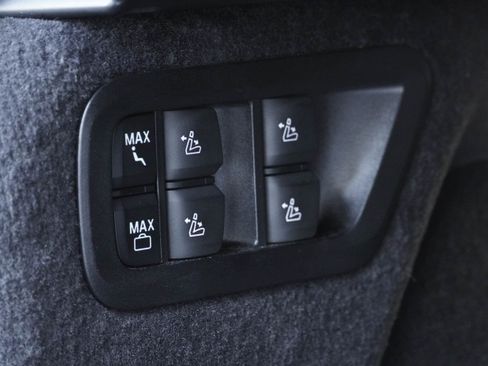 Used 2024 BMW X7 xDrive40i AWD/4WD image 42