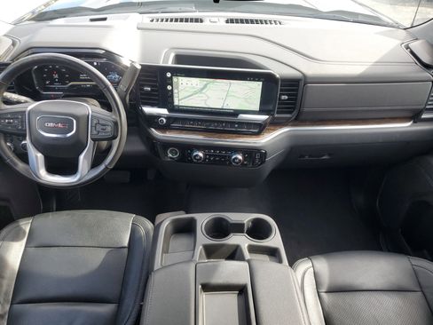 Used 2022 GMC Sierra 1500 Elevation image 12