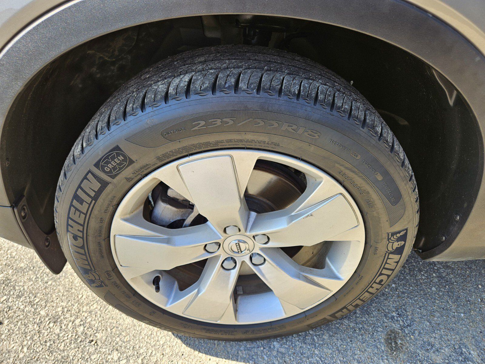 Used 2022 Volvo XC40 T5 Momentum AWD/4WD image 7