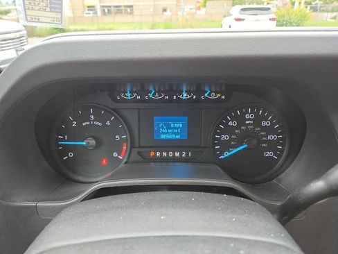 Used 2022 Ford E-450 and Econoline 450 Super Duty RWD image 15