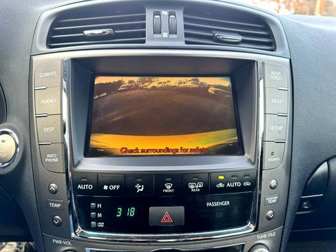 Used 2010 Lexus IS 350C image 27