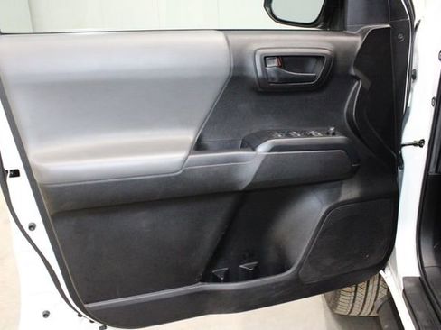 Used 2022 Toyota Tacoma SR image 14