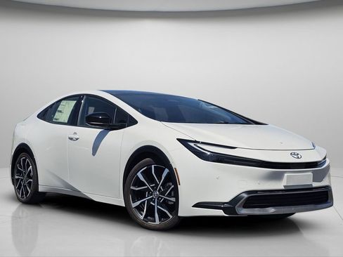 Used 2024 Toyota Prius Prime Premium w/ Advanced Technology Package FWD image 2