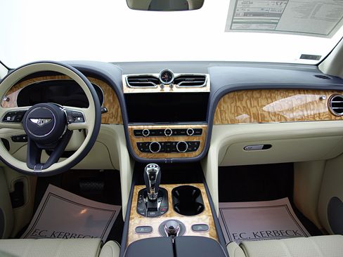 Certified 2023 Bentley Bentayga AWD/4WD image 20
