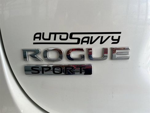 Used 2021 Nissan Rogue Sport SL w/ Premium Package image 34