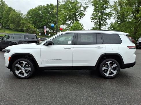 New 2026 Jeep Grand Cherokee L Limited AWD/4WD image 8