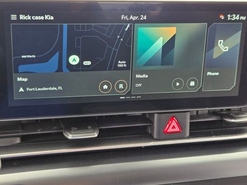 Used 2026 Kia Carnival FWD image 8